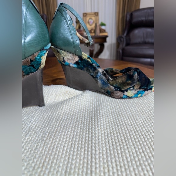 J. Vincent Crushed Velvet Wedge Sandals Size 8.5M – Teal Green Leather‎ Heels - Picture 6 of 16